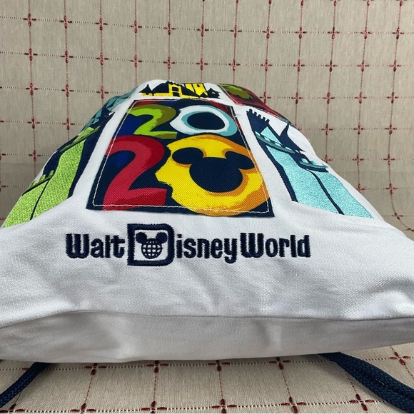 🌈HP🌈 Auth Walt Disney World 2020 Cinderellas Castle Canvas Cinch Bag Backpack - Picture 3 of 8